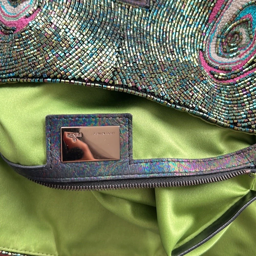 Unique FENDI beaded embroidery baguette bag - Picture 7 of 9